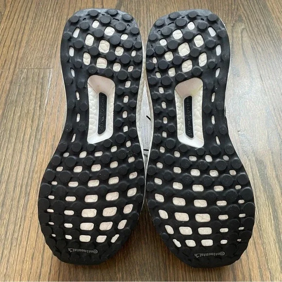 ADIDAS Ultra Boost DNA 4.0 in Core Black/Cloud White Men’s size 7